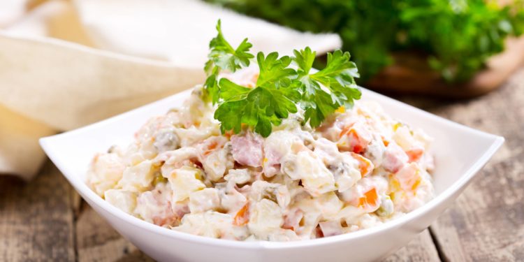 بھارتی ریسٹورنٹ نے اپنے مینو سے رشین سلاد کو ہٹادیا