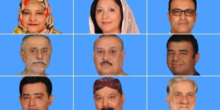 پی ٹی آئی کے باغی ارکان کو شوکاز نوٹس