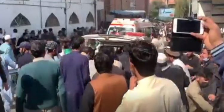  پشاور میں دہشت گردی، مسجد میں خود کش دھماکہ، 30 نمازی شہید