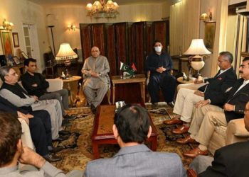 حکومت کو” سرپرائز” ایم کیو ایم اپوزیشن کے ساتھ