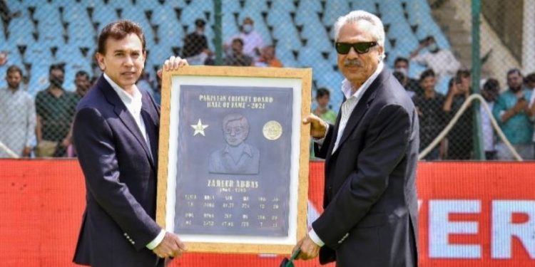 ظہیر عباس باضابطہ طور پر پی سی بی ہال آف فیم میں شامل ہوگئے