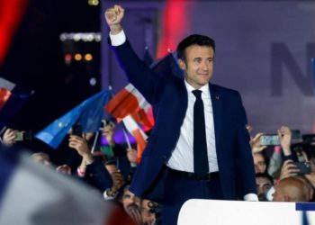 ایمانوئل میکرون پھر فرانس کے صدر منتخب