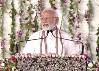 مودی کا دورہ مقبوضہ کشمیر، وادی میں ہڑتال اور مظاہرے