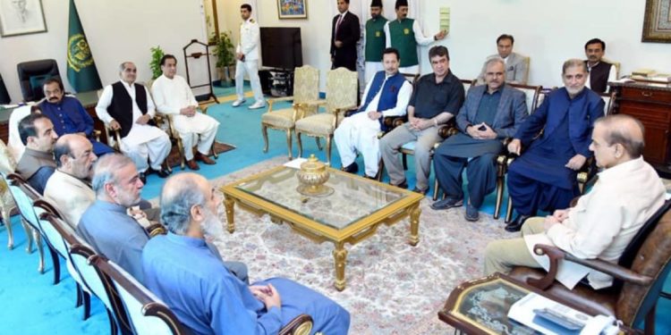 نئی کابینہ تشکیل، کس کو کون سی وزارت ملی؟