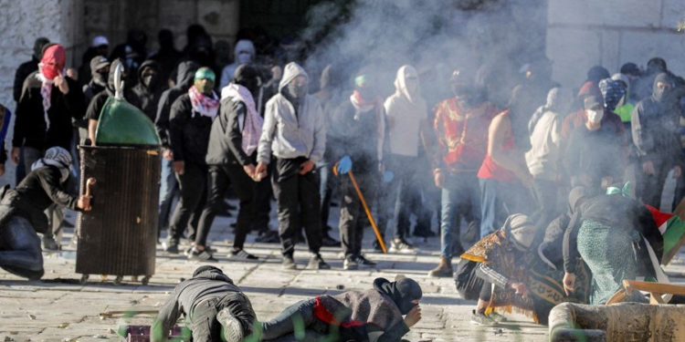 جمعتہ الوداع کے روز بھی مسجد اقصیٰ میں اسرائیلی فورسز کی کارروائی