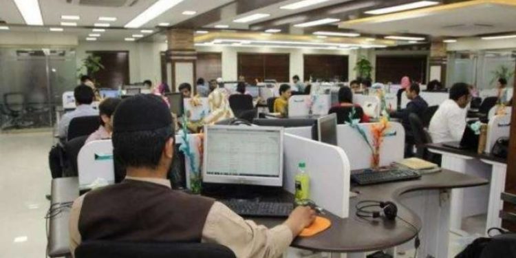 ہفتے میں 6 روز کام، سوشل میڈیا پر نئی بحث کا آغاز