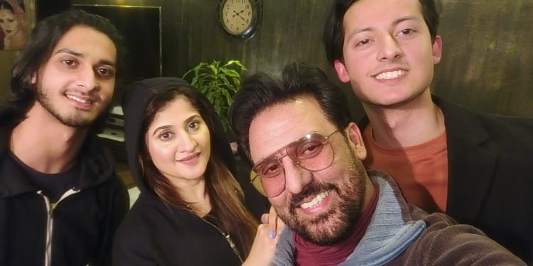 سوشل میڈیا پر اداکارہ صاحبہ تنقید کی زد میں کیوں؟