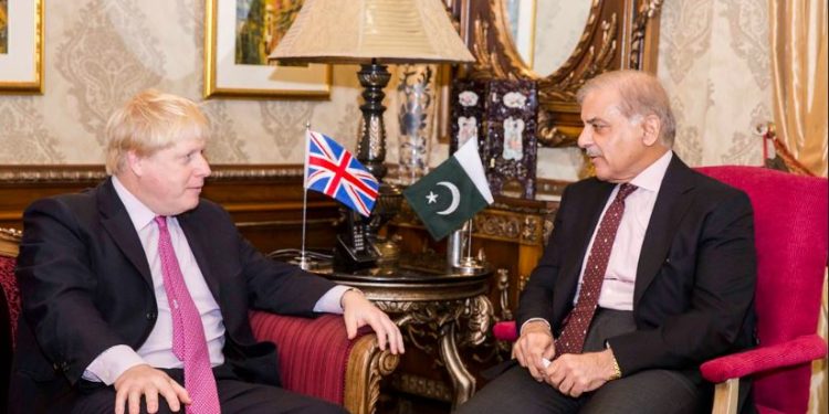 وزیر اعظم شہباز شریف اور برطانوی وزیر اعظم کے درمیان ٹیلیفونک رابطہ
