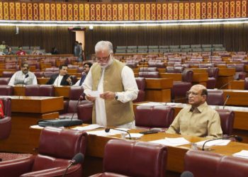 عمران خان کے بیانات پر قومی اسمبلی میں مذمتی قرارداد منظور