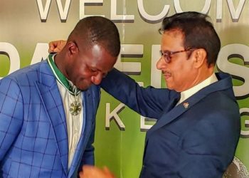 ڈیرن سیمی کو ستارہ پاکستان مل گیا