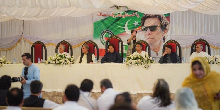 شہباز شریف کے الزامات کا جواب جہلم میں دوں گا، عمران خان