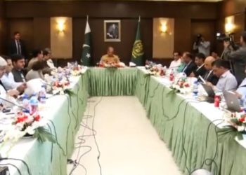 ملک بھر میں کیوں لوڈ شیڈنگ ہورہی ہے؟ وزیراعظم برہم