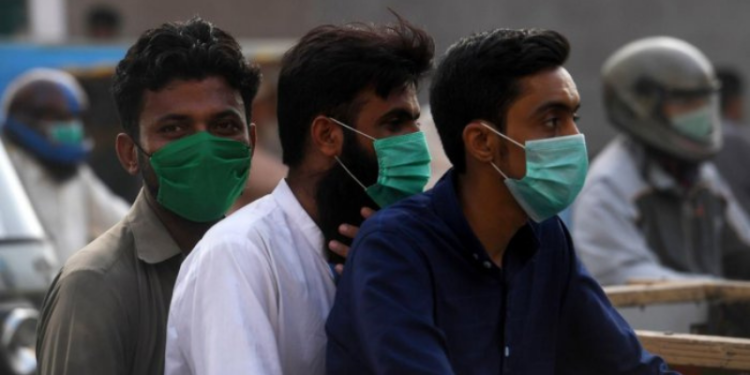 ملک میں ایک بار پھر کورونا کا خطرہ، مثبت کیسز میں دوبارہ اضافہ