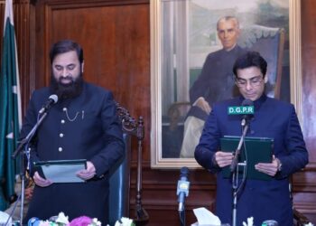 حمزہ کا وزیراعلیٰ پنجاب کا حلف ، ڈپٹی اسپیکر کی رولنگ پر سماعت