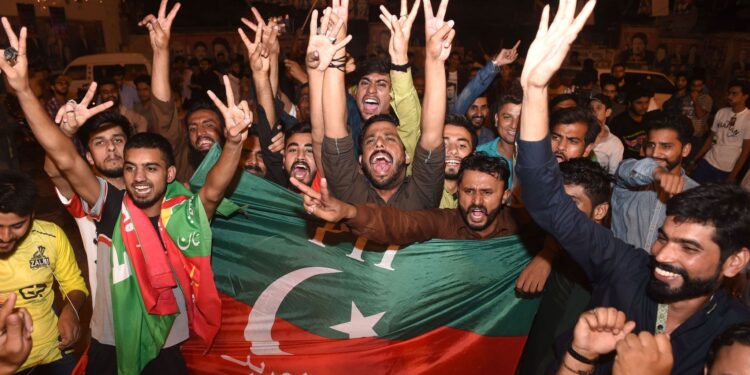 ضمنی انتخابات 2022: کپتان کی جیت، ن لیگ کو شکست