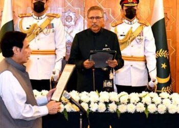 پرویز الہیٰ کی حلف برداری پی ٹی وی سے کیوں نشر نہ ہوئی ؟