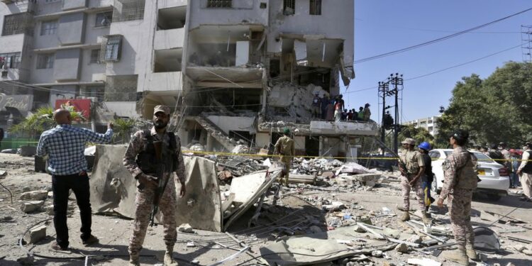 ایران میں6.1 شدت کا زلزلہ، 5افراد ہلاک