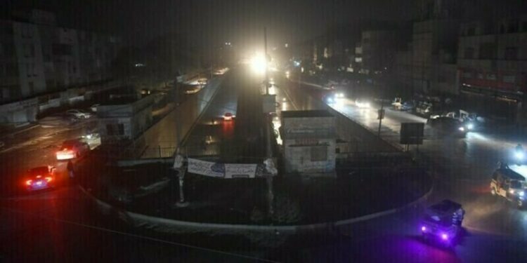 رات کے وقت بدترین لودشیڈنگ، عوام کی نیندیں حرام