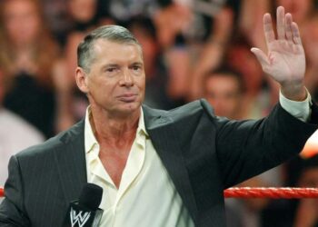 ونس میک موہن کا ڈبلیو ڈبلیو ای سے ریٹائرمنٹ کا اعلان