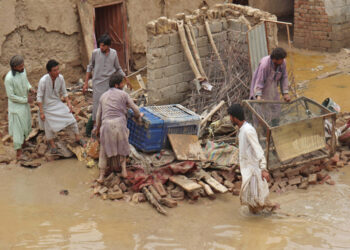 ملک بھر میں مون سون بارشوں سے 77 اموات