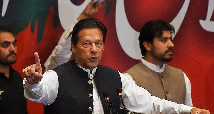 عمران خان کا ایف آئی اے کو جواب دینے سے انکار