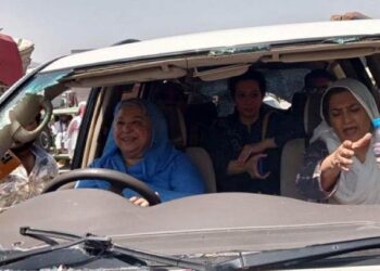 لانگ مارچ میں شریک پی ٹی آئی کے رہنما اور کارکنان بے قصور