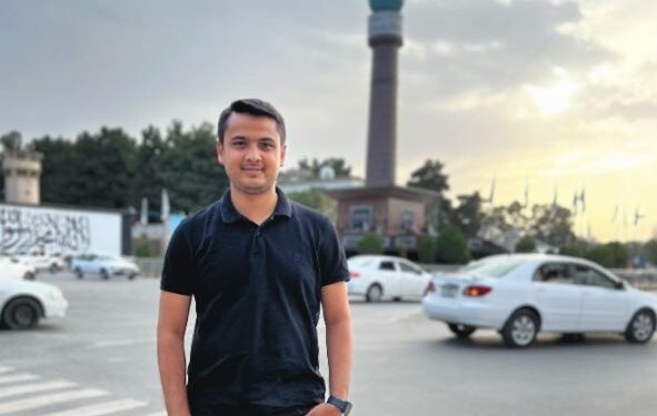 صحافی انس ملک کابل میں محفوظ ہیں: پاکستانی سفارت خانہ