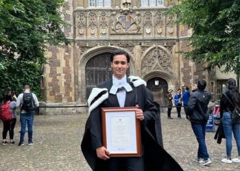 جنید صفدر کی جعلی ڈگری پر جعلی گرفتاری کی جھوٹی خبر