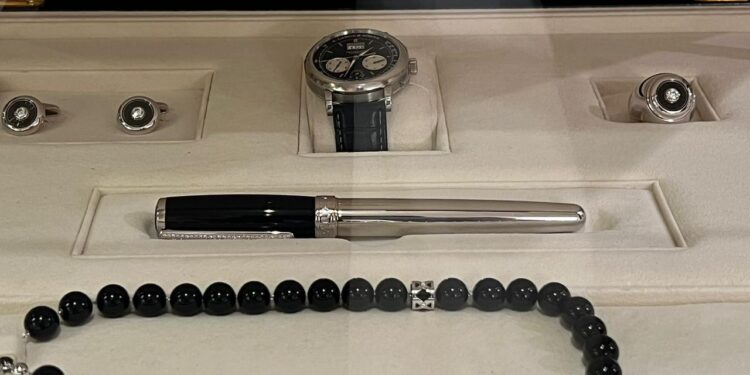 اب توشہ خانے کے تحائف عوام بھی دیکھ سکیں گے