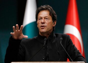 جس دن کال دی برداشت نہیں کرسکیں گے، عمران خان