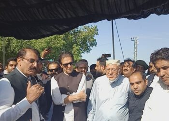 جس دن کال دی برداشت نہیں کرسکیں گے، عمران خان