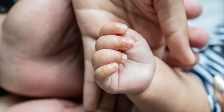 خاتون کے بیک وقت پیدا ہوئے 6 بچوں کا انتقال