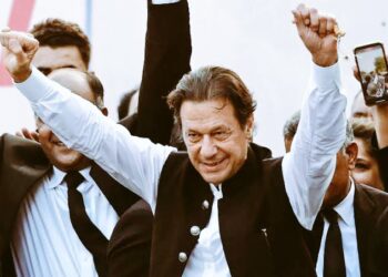 تحریک انصاف کی لانگ مارچ کا آغاز