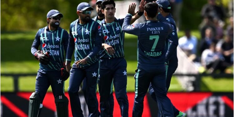 نواز پھر چھا گئے، فائنل پاکستان کا