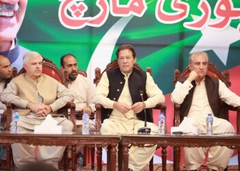 عمران خان عدالت آکر وضاحت کریں، سپریم کورٹ