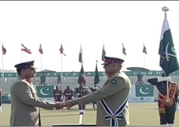 جنرل عاصم منیر نے آرمی چیف کی ذمے داری سنبھال لی