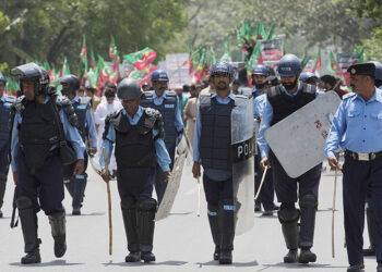 اسلام آباد پولیس اہلکار باڈی کیمروں سے آراستہ