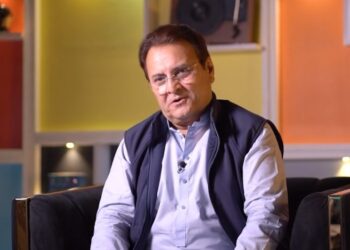 بہروز سبزواری کو خواتین کے کپڑوں پر تنقید بھاری پڑ گئی