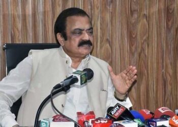 عارف علوی مذاکرات کے لیے سرگرم ہیں