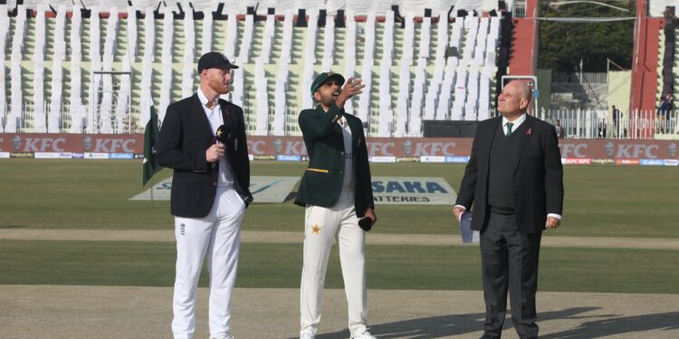 راولپنڈی ٹیسٹ : انگلینڈ کی پہلے بیٹنگ