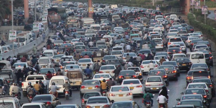 بڑے شہروں میں اتوار کو گاڑیاں نہ چلانے کا مشورہ