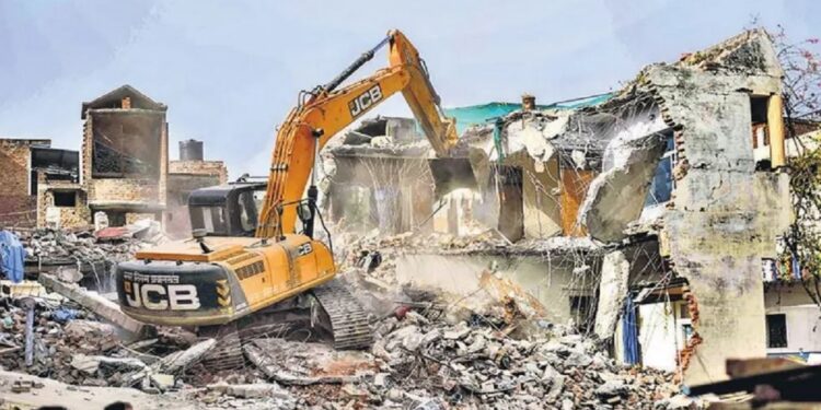 سڑک کشادہ کرنے کے نام پر تاریخی مسجد شہید