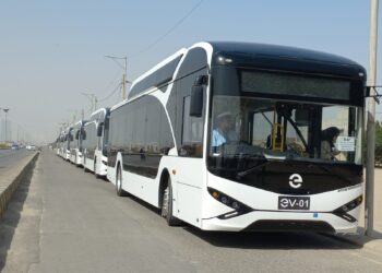 کراچی میں پہلی الیکٹرک بس شروع