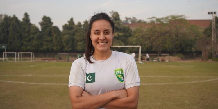 پاکستانی فٹ بالر ماریہ خان  کے  ناقابل یقین گول کاچرچا