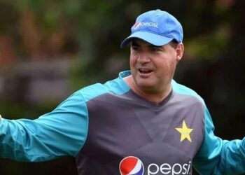 ہیڈ کوچ کے لیے معذرت