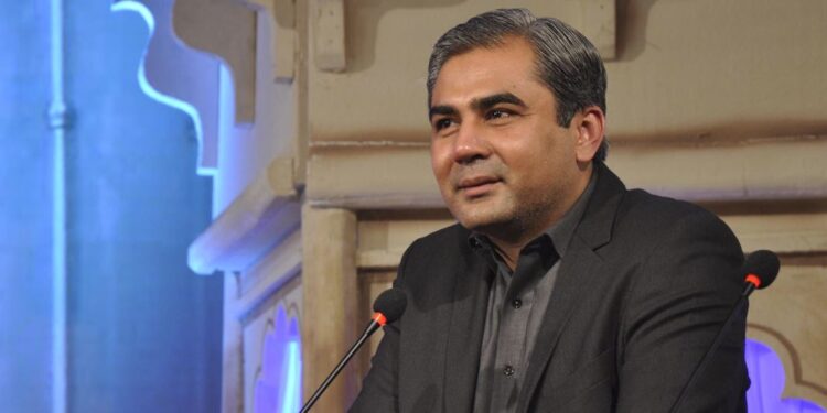 تقرری کے خلاف سپریم کورٹ میں درخواستیں