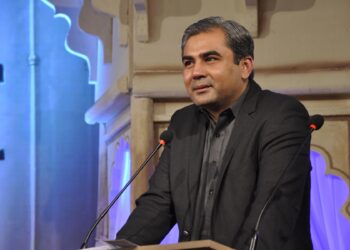 تقرری کے خلاف سپریم کورٹ میں درخواستیں