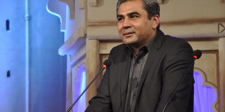 تقرری کے خلاف سپریم کورٹ میں درخواستیں