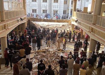 پشاور دھماکہ  : اموات 93 تک پہنچ گئیں