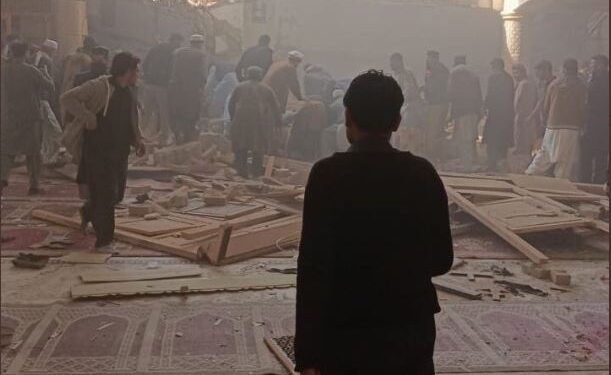 پشاور میں خود کش دھماکہ